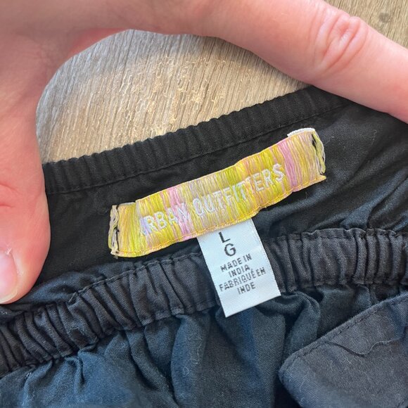 Womens Urban Outfitters Black Cropped Tank Top - L - Picture 6 of 6